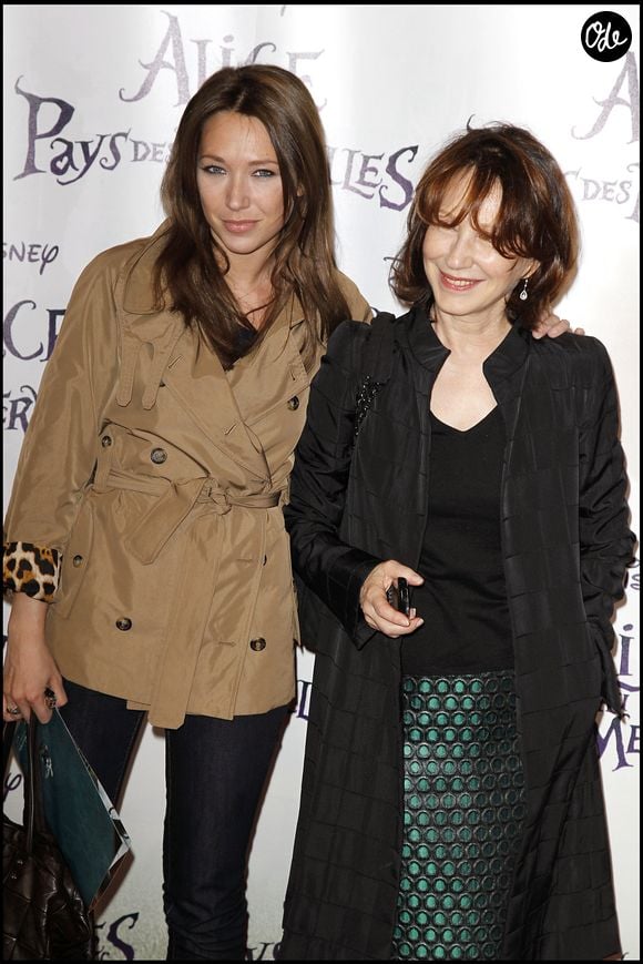 C'est en story, lundi 29 juin, qu'elle a relayé l'information. 
Archives - Laura Smet et Nathalie Baye. Photo par OLIVIER BORDE / BESTIMAGE