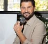 "Je m’aperçois que je reproduis le schéma familial", a-t-il dit avant d'ajouter : “Avoir un enfant est sans doute l’une des aventures les plus exceptionnelles".

Exclusif - Christophe Beaugrand - C.Beaugrand participe au "Mars Global Adoption Weekend" (loto de la protection animale) à la Maison de l'animal à Paris, le 11 octobre 2025.
© Julien Sarkissian / Bestimage