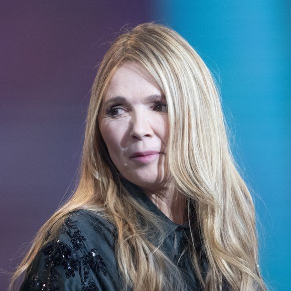 Exclusif - Hélène Rollès - Surprises - Enregistrement de l'émission "La Chanson secrète 10"  diffusée sur TF1 le 22 janvier 2022

© Jacovides-Moreau / Bestimage