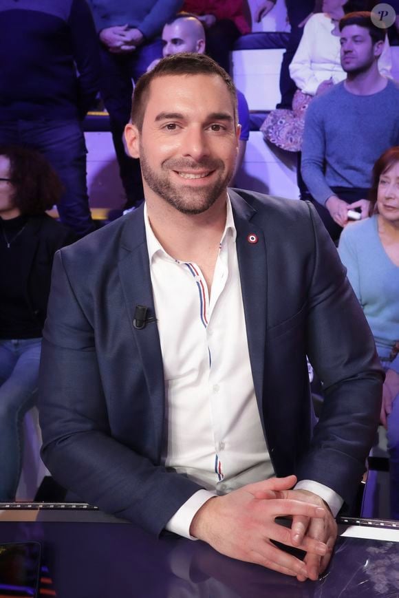 Exclusif - Julien Odoul sur le plateau de la nouvelle émission de C.Hanouna du week-end "Face à Hanouna" diffusée le 4 février à Paris, France, le 1er février 2024. © Jack Tribeca/Bestimage