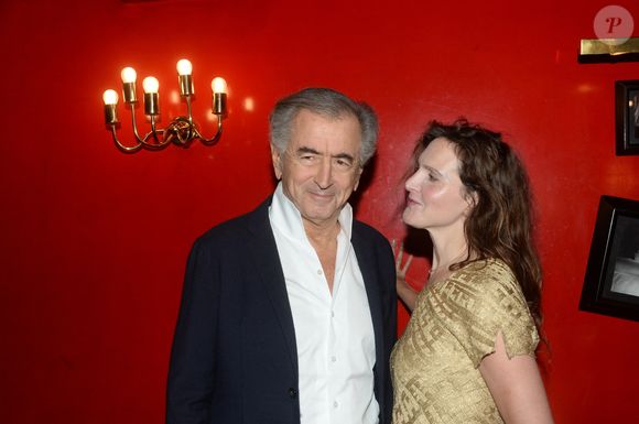 Bernard-Henri Lévy et sa fille Justine lors de la remise du prix littéraire Castel 2023 au restaurant Castel à Paris le 15 novembre 2023.

© Rachid Bellak / Bestimage