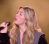 Elle explique : "Je me suis malheureusement blessée après l'hymne en sortant de scène, et je n'ai pas pu remonter sur scène..."

Emma lors du prime de la "Star Academy 2024" du 21 décembre, sur TF1