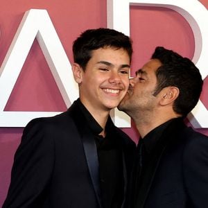 Jamel Debbouze et son fils Léon - Photocall des lauréats (press room) lors de la 49ème édition de la cérémonie des César à l’Olympia à Paris le 23 février 2024

© Dominique Jacovides / Olivier Borde / Bestimage