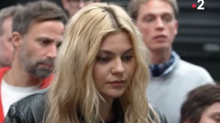 "Je déteste" : Cette photo prise pour l'Eurovision 2025 que Louane n'a pas du tout aimée