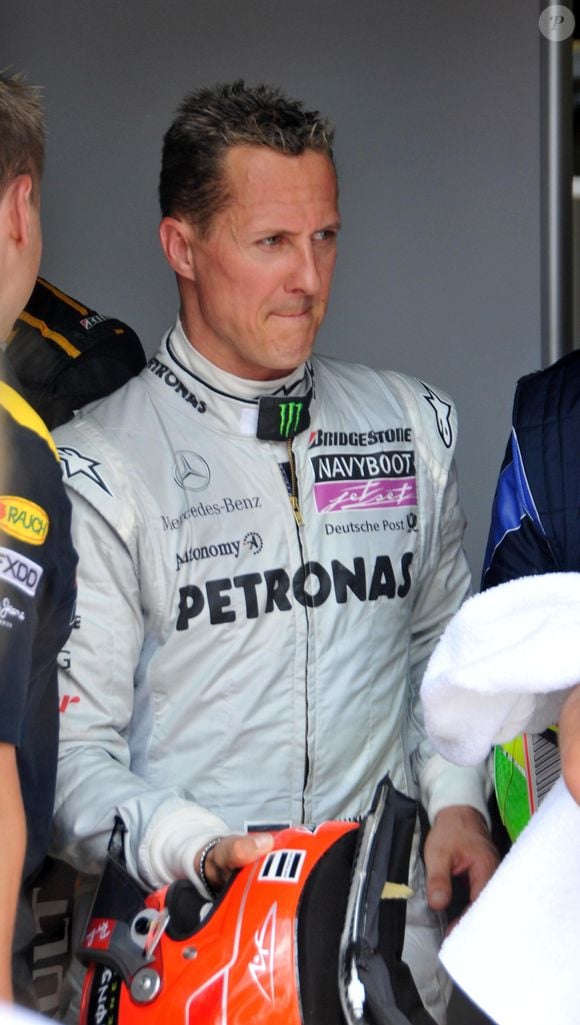 Ce dernier fut un guide parfait pour Michaël Schumacher, comme l’indique AutoNewsInfo

Archives - Michael Schumacher au Grand Prix de Silverstone. Credit: Davidson/GoffPhotos.com