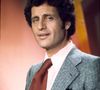 "C’est le seul endroit de l’île où la route ne passe pas. J’adore Tahiti, j’y ai passé du temps, mais c’est loin ! Mais j’aimerais finir là-bas", a également ajouté le fils aîné de Joe Dassin

Joe Dassin en 1977 - Archive Portrait 
Crédit : JLPPA / Bestimage