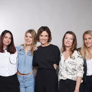 Exclusif -  Isabelle Ithurburu et ses copines - Studio avec les artistes pour les surprises de l'enregistrement de l'émission "La chanson secrète N°14", présentée par N.Aliagas et diffusée le 26 décembre sur TF1, à Paris, France, le 9 décembre 2025. © Jacovides-Moreau/Bestimage