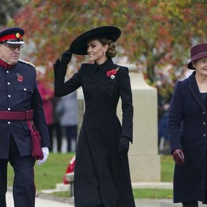 Catherine Kate Middleton, princesse de Galles, assiste à la cérémonie du souvenir de l'Armistice, au National Memorial Arboretum, à Burton-on-Trent, dans l'East Staffordshire. Photo par Julien Burton / Bestimage