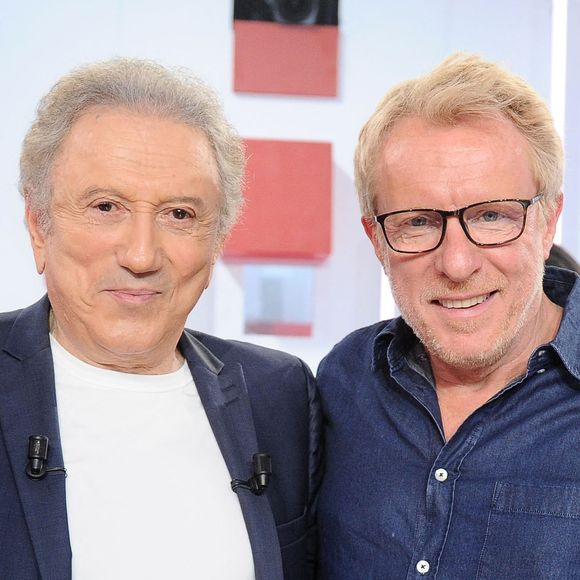 Des anecdotes insolites et expériences marquantes au programme sont attendues.

Michel Drucker et Jérome Pitorin lors de l'enregistrement de l'émission Vivement dimanche spéciale Voyages au studio Rive gauche, présentée par M.Drucker, diffusée sur France 3 le 28 juin 2026, à Paris, France, le 28 mai 2026. © Guillaume Gaffiot/Bestimage