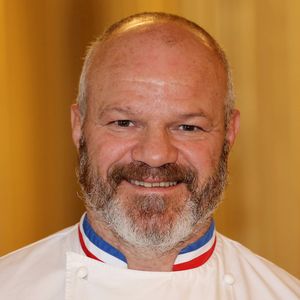 Exclusif - Le grand chef Bordelais et présentateur télé (Top Chef), Philippe Etchebest est le parrain de l'association de solidarité internationale "Pompiers Solidaires" à Bordeaux le 9 février 2016. © Patrick Bernard-Quentin Salinier/ Bestimage