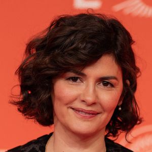 Si elle ne met pas de terme définitif à sa carrière, elle marque une pause assumée des plateaux de tournage : "Je passe le plus de temps possible avec ma fille"... 

Audrey Tautou aux studios MMC à l'occasion du "Lambertz Monday Night 2026", le 2 février 2026, Rhénanie-du-Nord-Westphalie, Cologne. Photo : Rolf Vennenbernd/dpa/Abaca