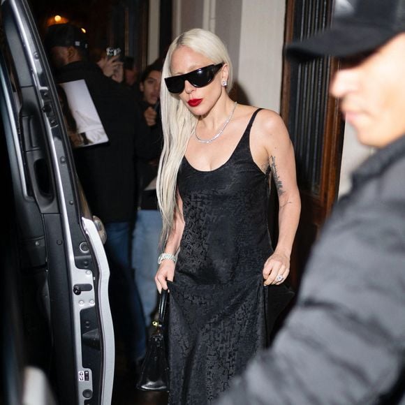 Lady Gaga est magnifique après un dîner au restaurant Laperouse à Paris, France, le 15 novembre 2025. Photo by Aissaoui Nacer/SplashNews/ABACAPRESSS.COM