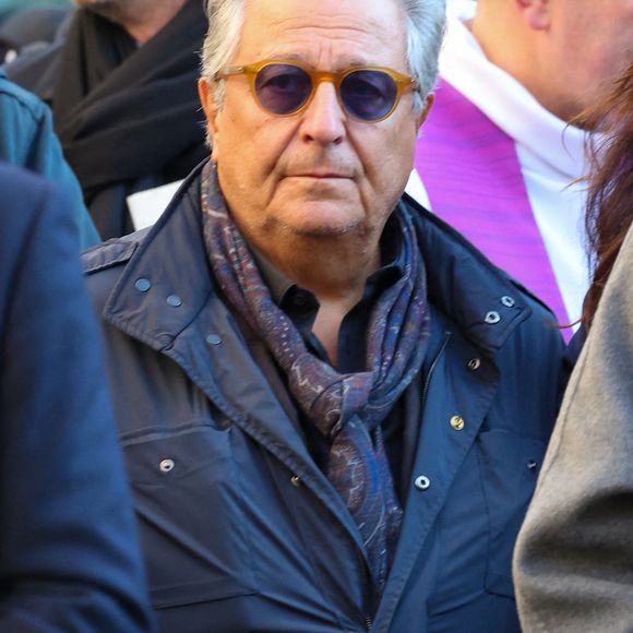 “Ah oui, c’est impressionnant !”, s’exclame Christian Clavier

Christian Clavier - Sortie des Obsèques de Michel Blanc en l'église Saint-Eustache à Paris, le 10 octobre 2024. 
© Moreau / Jacovides / Bestimage