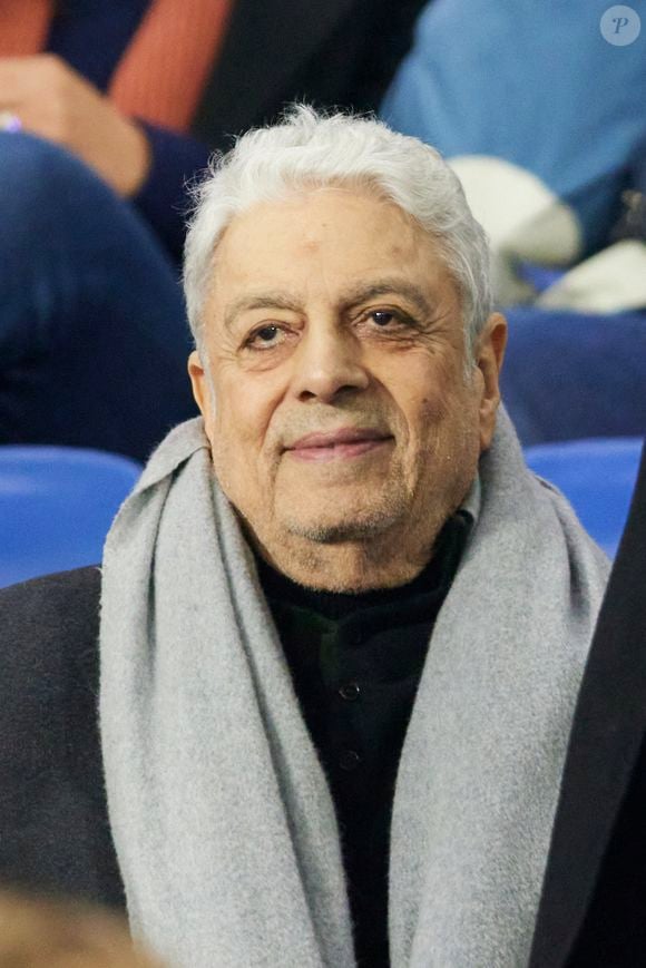 Enrico Macias - Célébrités assistent au match de Ligue des Nations entre la France et l' Israël (0-0) au Stade de France à Saint-Denis le 14 novembre 2024. © Cyril Moreau/Bestimage