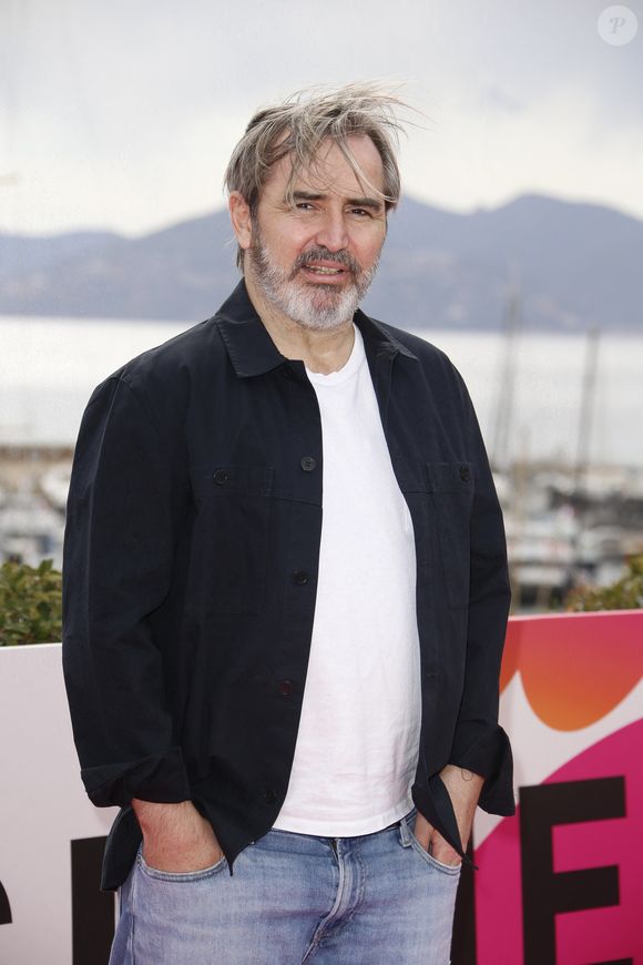 Arnaud Henriet de Demain nous appartient au Palais des Festivals et des Congrès de Cannes, samedi 2 avril 2022. © Christophe Aubert via Bestimage