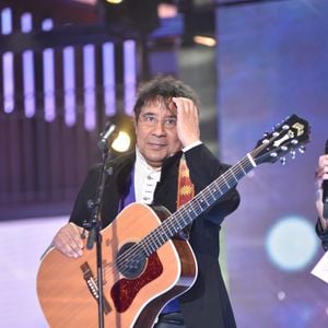 Laurent Voulzy lors de la 31e édition du Téléthon, le plus grand événement annuel de collecte de fonds en France avec 30 heures de transmission télévisée en direct, le 9 décembre 2017 au Pavillon Baltard, à Nogent-Sur-Marne, en France. Photo par Vincent Gramain / ABACAPRESS.COM