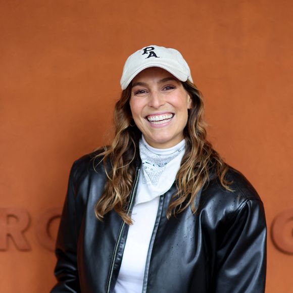 Laury Thilleman - Les célébrités au village lors des Internationaux de France de tennis de Roland Garros 2024 à Paris. Le 29 mai 2024. 
© Jacovides-Moreau / Bestimage