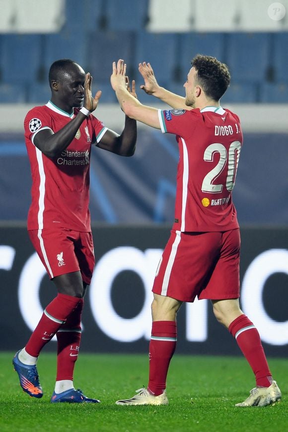 Le footballeur de 28 ans venait de se marier, 10 jours avant ce drame qui lui a ôté la vie. L
Diogo Jota - Match de football en ligue des Champions (Champions League) Liverpool / Atalanta (5-0) à Bergame le 3 novembre 2020.

© Image Sport / Panoramic / Bestimage