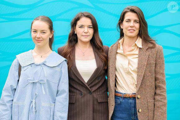 Mélanie-Antoinette de Massy, Charlotte Casiraghi et la princesse Alexandra de Hanovre lors de la sixième journée du Rolex Monte-Carlo Masters au Monte-Carlo Country Club de Monaco, le 10 avril 2026. © Claudia Albuquerque/Bestimage
