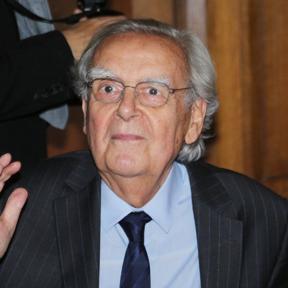 Bernard Pivot quitte l’Académie Goncourt - Bernard Pivot - Jean-Paul Dubois remporte le prix Goncourt pour son livre "Tous les hommes n'habitent pas le monde de la même façon" au restaurant Drouant à Paris le 4 novembre 2019. © Jonathan Rebboah/Panoramic/Bestimage