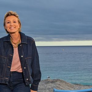 Alexandra Lamy pour le film Louise Violet. - Sixième édition du festival Cinéroman dédié aux adaptations cinématographiques de roman à Nice le 1er octobre 2024. © Dominique Jacovides - Bruno Bebert / Bestimage