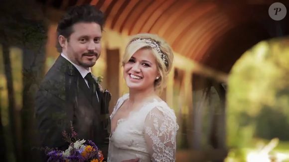 Kelly Clarkson et Brandon Blackstock s’étaient rencontrés en 2012, mariés en 2013 et séparés en 2020 pour “différends irréconciliables”.

Photos de mariage de Kelly Clarkson et Brandon Blackstock en octobre 2013.

Backgrid UK/ Bestimage