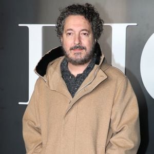 Guillaume Gallienne  au photocall du défilé Dior Homme à l'École-Militaire lors de la semaine de la mode masculine automne/hiver 2025-2026 à Paris, France, le 24 janvier 2025. © Bertrand Rindoff/Bestimage