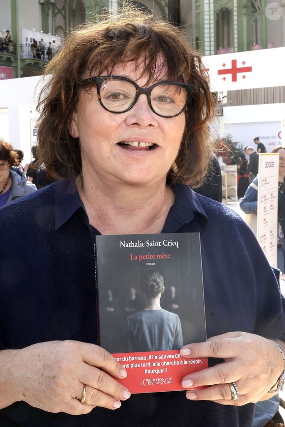 Nathalie Saint Cricq lors du 5ème festival du Livre de Paris au Grand Palais à Paris, France, le 18 avril 2026. 

© Cédric Perrin/BestImage