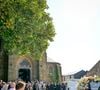 Huit jours après sa disparition, ses proches se sont réunis pour lui rendre un dernier hommage. Les funérailles ont eu lieu le 20 juin 2026 à l'église Saint-Firmin de Rotheux, en Belgique.

ROTHEUX (Belgique), 20 juin — Personne non identifiée photographiée lors des obsèques de Frank Michael, décédé à l'âge de 79 ans, le 20 juin 2026 à Rotheux, en Belgique. (Photo : Sebastien Smets / Photonews).