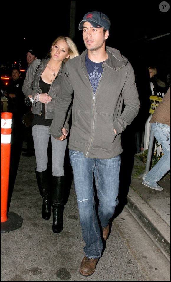 Exclusif : Enrique Iglesias et Anna Kournikova quittant le restaurant Koi à Los Angeles.