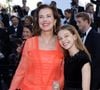 Mais aussi de Darya, qui a 13 ans

Carole Bouquet et sa petite-fille Darya Rassam - Montée des marches du film « Le comte de Monte-Cristo » lors du 77ème Festival International du Film de Cannes, au Palais des Festivals à Cannes. Le 22 mai 2024
© Jacovides-Moreau / Bestimage