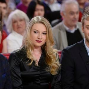 Elle a annoncé se lancer dans une nouvelle aventure et au sein d'un autre groupe, à savoir France Télévisions. "À partir de la semaine prochaine, je reprends les rênes de l’émission Le Goût des Rencontres sur @france3nouvelleaquitaine".

Pierre Sled, Valentine Sled, Nicolas Sled - Enregistrement de l'émission "Vivement Dimanche" à Paris le 1er Avril 2015. L'émission sera diffusée le 05 Avril 2015. Invité principal Sophie Davant.