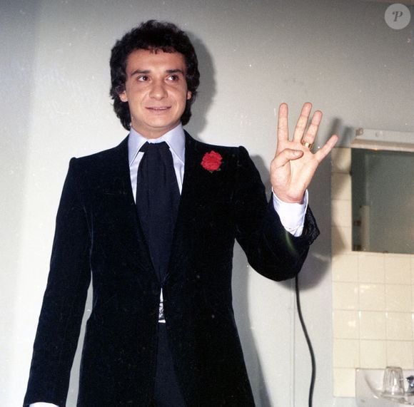 Exclusif - Michel Sardou après sa prestation. (photo non datée) Photo by APS-Medias/ABACAPRESS.COM