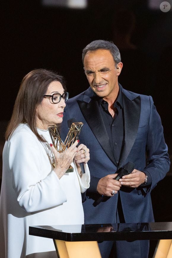 Nikos Aliagas, Nana Mouskouri reçoivent une Victoire d'honneur lors de la 41ème cérémonie des Victoires de la Musique à La Seine Musicale le 13 février 2026 à Boulogne-Billancourt, France. Photo de Nasser Berzane/ABACAPRESS.COM