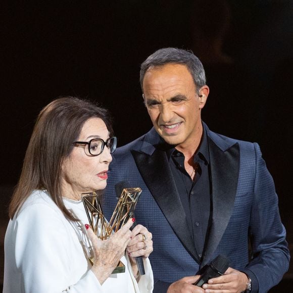 Nikos Aliagas, Nana Mouskouri reçoivent une Victoire d'honneur lors de la 41ème cérémonie des Victoires de la Musique à La Seine Musicale le 13 février 2026 à Boulogne-Billancourt, France. Photo de Nasser Berzane/ABACAPRESS.COM