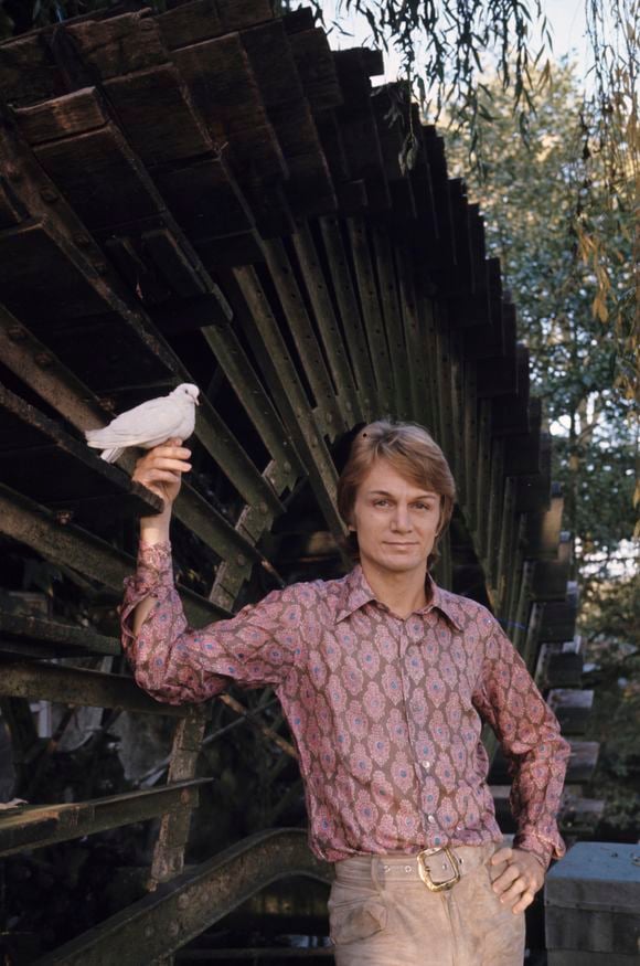 En France, dans l'Essonne, Claude François, chez lui, au Moulin de Dannemois le 17 octobre 1969. 

Michel Ristroph via Bestimage