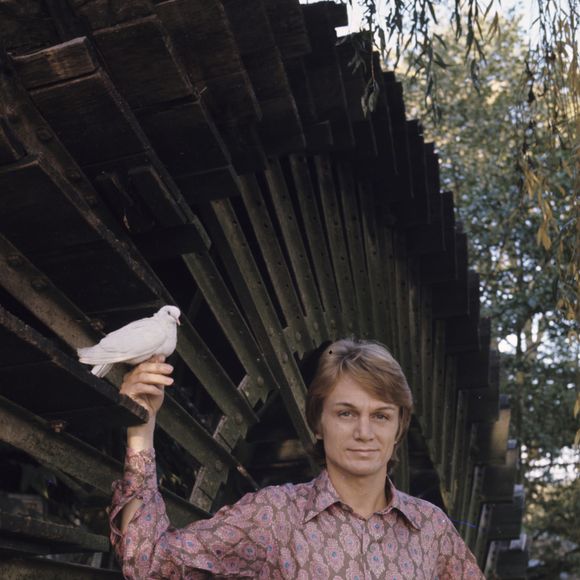 En France, dans l'Essonne, Claude François, chez lui, au Moulin de Dannemois le 17 octobre 1969. 

Michel Ristroph via Bestimage