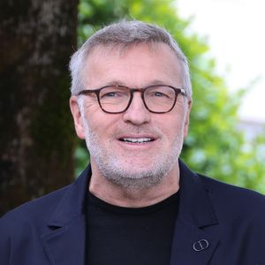 Laurent Ruquier - Photocall avec l'équipe de l'émission de radio "Les grosses têtes" lors de la 17ème édition du Festival du Film Francophone de Angoulême (FFA).
© Coadic Guirec / Bestimage