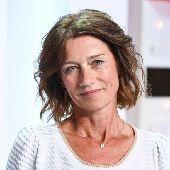 Carole Gaessler - Enregistrement de l'émission Vivement dimanche au studio Gabriel, présentée par M.Drucker et diffusée sur France 3 le 15 octobre 2023. © Guillaume Gaffiot / Bestimage