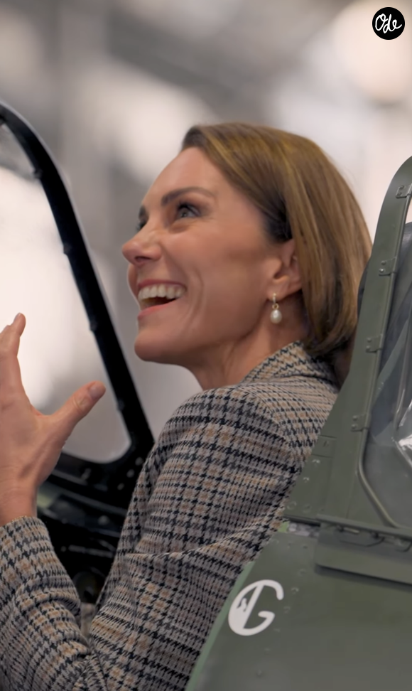 Mère et fils ont pu découvrir des appareils militaires d'exception, échanger avec les pilotes et les ingénieurs, et même prendre les commandes de plusieurs avions.

La princesse de Galles visite la base de la Royal Air Force de Coningsby, dans le Lincolnshire, dont elle est le commodore de l'air honoraire le 27 juin 2026- Instagram