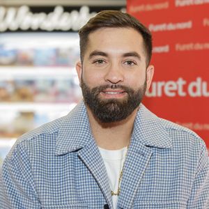 Exclusif - Le chanteur Kendji Girac en séance de dédicaces pour son autobiographie Mi vida à la Librairie du Furet du Nord à Lille, France, le 1er octobre 2025. © Stephane Vansteenkiste/Bestimage