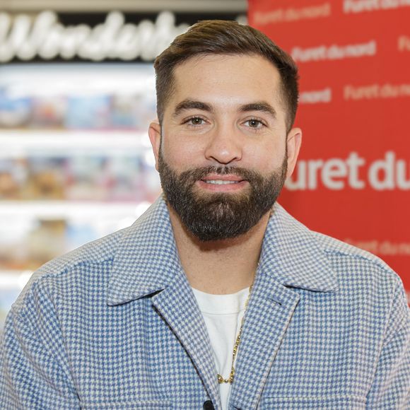 Exclusif - Le chanteur Kendji Girac en séance de dédicaces pour son autobiographie Mi vida à la Librairie du Furet du Nord à Lille, France, le 1er octobre 2025. © Stephane Vansteenkiste/Bestimage