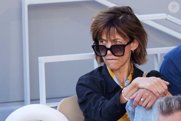 À 58 ans, l'actrice en paraît dix de moins. 


Sophie Marceau - Célébrités dans les tribunes de la finale homme des Internationaux de France de tennis de Roland Garros 2024 à Paris le 9 juin 2024. © Jacovides-Moreau/Bestimage