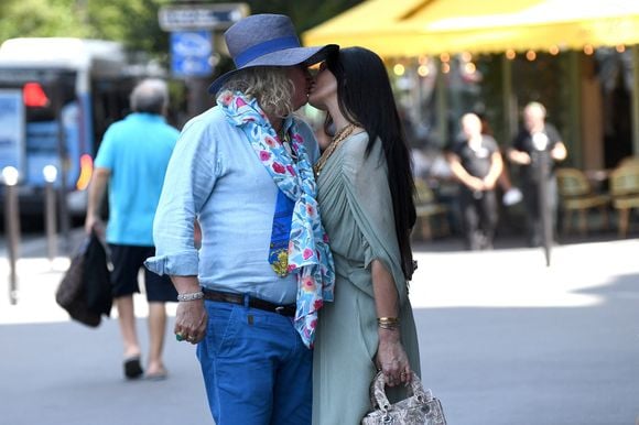 Pierre-Jean Chalençon et Sylvie Ortega Munos - J.L.Lahaye s'est marié en secondes noces avec sa compagne P.Aubin à la mairie du 18ème arrondissement de Paris, le 2 juillet 2025. © Agence / Bestimage