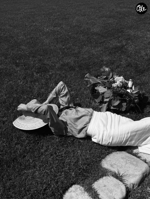 On la voit notamment dans son jardin ainsi que des scènes de nature et avec leur chien.

Meghan Markle a partagé des images de son quotidien. Capture d'écran Instagram