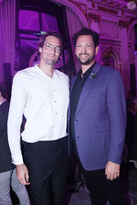 Camille Lacourt, Eric Antoine - Soirée de gala du 10ème anniversaire de l’association "Les Bonnes Fées" à l’Hôtel The Peninsula Paris le 8 octobre 2025. The Peninsula Paris renouvelle son soutien dans la campagne Octobre Rose au côté de l’artiste G.Sardin. © Rachid Bellak/Bestimage