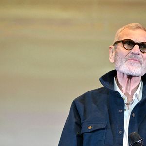 Le 13 novembre, les proches de Tchéky Karyo ont rendez-vous à l'église Saint-Roch.

Tchéky Karyo, Prix Génius remis pas Daniel Benoin, le co-organisateur du Festival Soirée de clotûre et palmarés de la 7e édition du festival Cineroman à Nice le 4 Octobre 2025. Dominique Jacovides - Bruno Bebert / Bestimage