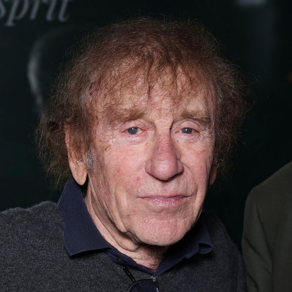 Un talentueux chanteur particulièrement apprécié des Français !

Alain Souchon lors de la 90ème édition au café Les Deux Magots, pour la causerie "L'esprit rive gauche selon A.Souchon" à Paris. G.Boley est le lauréat de cette année pour son livre "A ma soeur et unique" (Ed. Grasset).  © Denis Guigenbourg / Bestimage