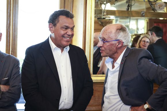 Ou encore Emmanuel Kasarhérou
Exclusif - Richard Malka a reçu le Prix de La Revue des Deux Mondes 2025 des mains de Aurélie Julia et de Marc Ladreit de Lacharrière,  en présence de Luce Perrot, Valérie Toranian, Franz-Olivier Giesbert, Emmanuel Chain, Emmanuel Kasarhérou, et de nombreux invités au Bistrot de Paris. Paris, France, le 03 juin 2025. © Jack Tribeca / Bestimage