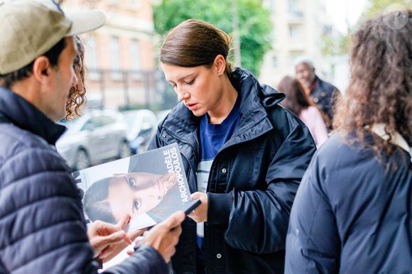 Mais la superstar du cinéma français a bien failli changer au tout début de sa carrière

Exclusif - Adèle Exarchopoulos arrive pour la promotion de son dernier film "Chien 51" dans les studios de NRJ pour l'émission de radio sur Camille Combal sur NRJ à Paris, France, le 13 octobre 2025. © Julien Sarkissian/Bestimage